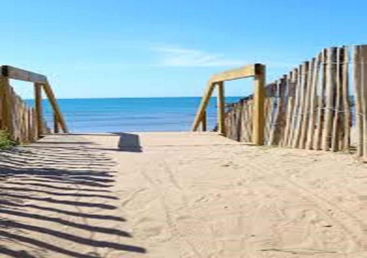 Camping La Carabasse Vias-Plage-T4 Climatise,Tout Confort, Emplacement Calme ! Exterior foto